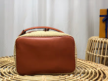 Premium Women's Shoulder Bag - Designer Luxury Fashion Accessory - NM5213