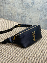 Luxury Monogram Shoulder Bag - Women's Elegant Designer Fashion - NM3588