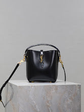 Luxury Structured Shoulder Bag - Women's Premium Designer Fashion - NM3445