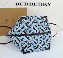 Premium Leather Crossbody Bag - Elegant Women's Designer Handbag - NM5552