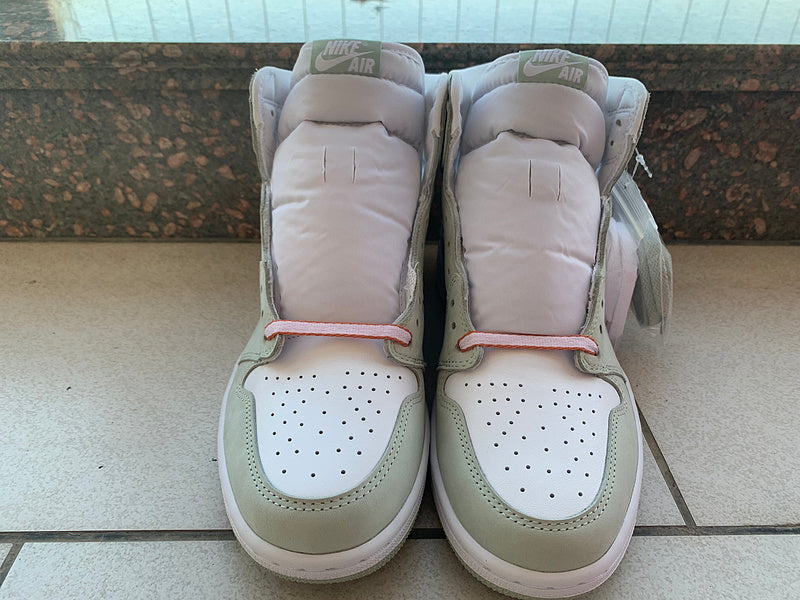 Nike Men's & Women's Luxury Lifestyle Trainers — Style 171 interior view