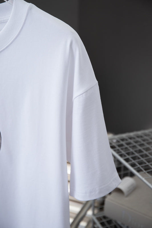 Full styled look of Louis Vuitton cotton t-shirt with relaxed-fit cut
