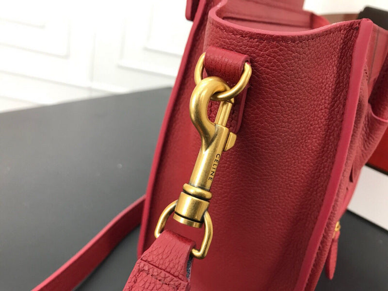 Handle and strap detail of statement everyday-luxe women's handbag – women's luxury handbag
