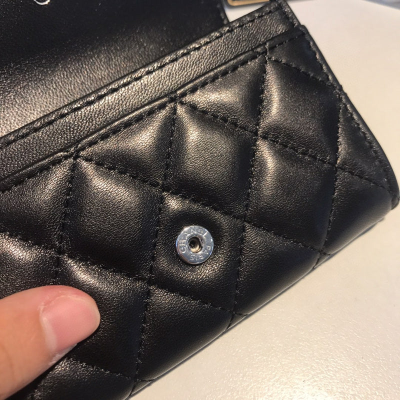 Zivas Charm Everyday Sophistication Everyday Handbag (Elevated Accessory Essential) – Lifestyle Shot