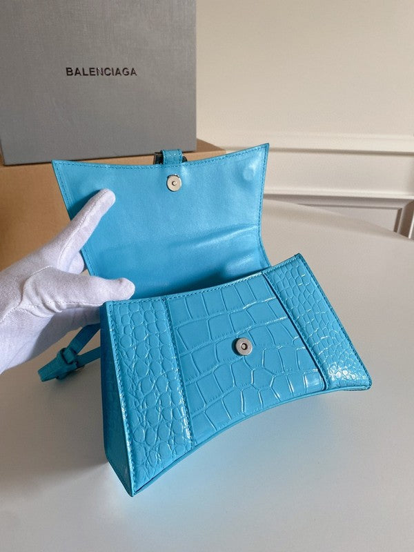 Zivas Charm Modern Minimalist Look Premium Handbag (Premium Everyday Carry) – Close-Up Detail