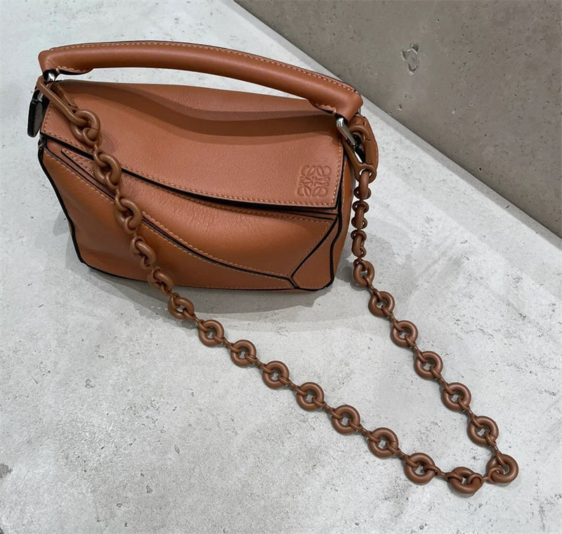 Ziva's Charm handbag – angled view (68cm*1.5cm*0.4cm)
