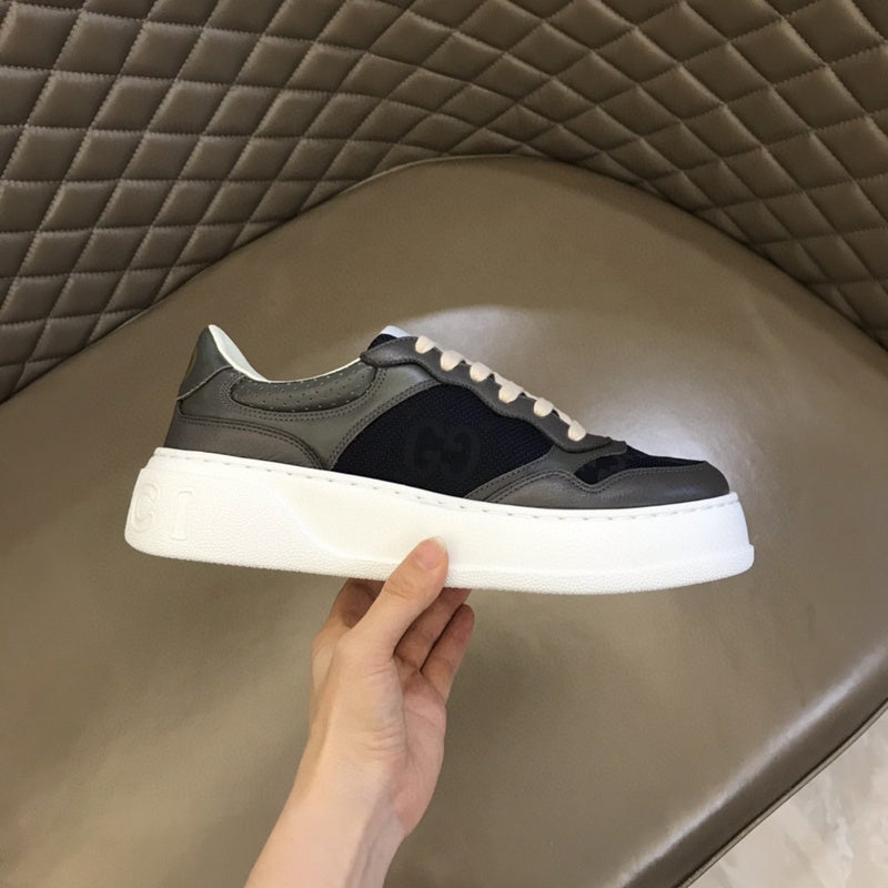 Gucci clean off-white luxury sneakers view 5 padded collar comfort