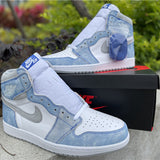 Nike crisp white luxury sneakers view 22 retro runner design
