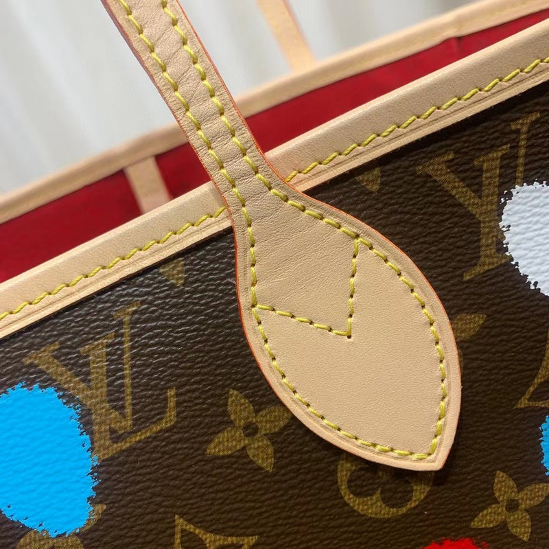 Handle and strap detail of chic classic women's handbag – women's premium purse