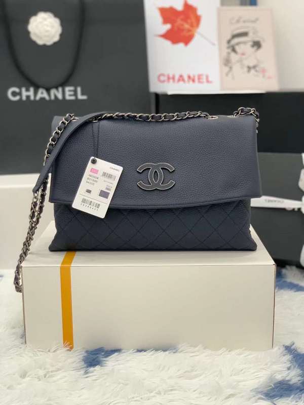 Zivas Charm Everyday Sophistication Luxury Handbag (Versatile Style Statement) – Back View