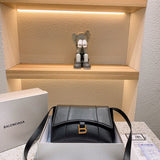 Ziva's Charm handbag – interior view (one versatile size)