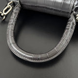 Zivas Charm Understated Luxury Statement Handbag (Modern Wardrobe Staple) – Close-Up Detail