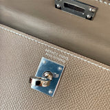  smart structured bag detail view showing craftsmanship 8