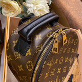Side profile of structured everyday-luxe women's handbag – women's statement bag