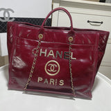  women's handbag, spacious design, view 1
