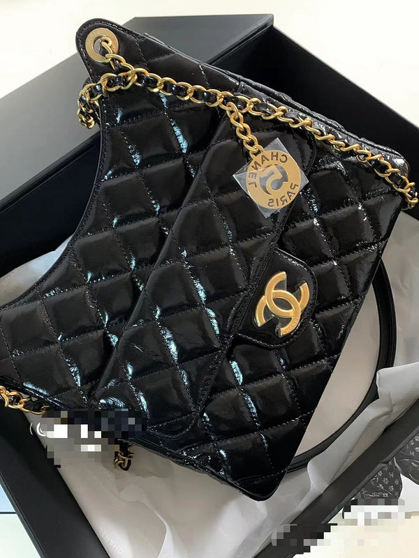 Zivas Charm Understated Luxury Designer Handbag (Effortless Style Upgrade) – Detail View