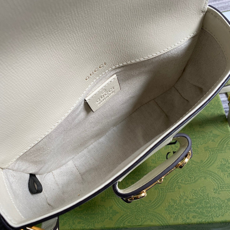 Close-up detail of structured refined women's handbag – women's everyday handbag