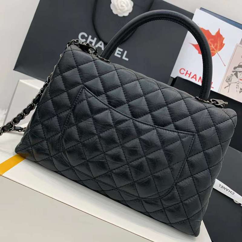 Zivas Charm Signature Style Everyday Handbag (Structured Everyday Essential) – Close-Up Detail