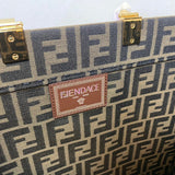 Ziva's Charm handbag – product shot (35cm*17cm*31cm)