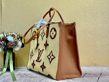 Chic Women's Shoulder Handbag - Luxury Premium Designer Style - NM5225