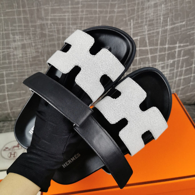 Hermes sandals Style 111 - side profile detail