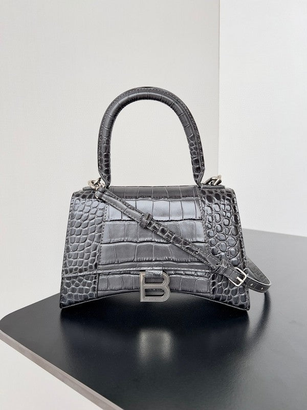 Zivas Charm Understated Luxury Statement Handbag (Modern Wardrobe Staple) – Angled View