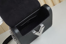 Chic Women's Satchel Handbag - Luxury Premium Designer Style - NM4338