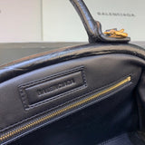 Effortless Vegan Leather Handbag - Everyday Elegance | Women's Fashion Handbag #529 - texture close-up (image 9) of designer-inspired handbag