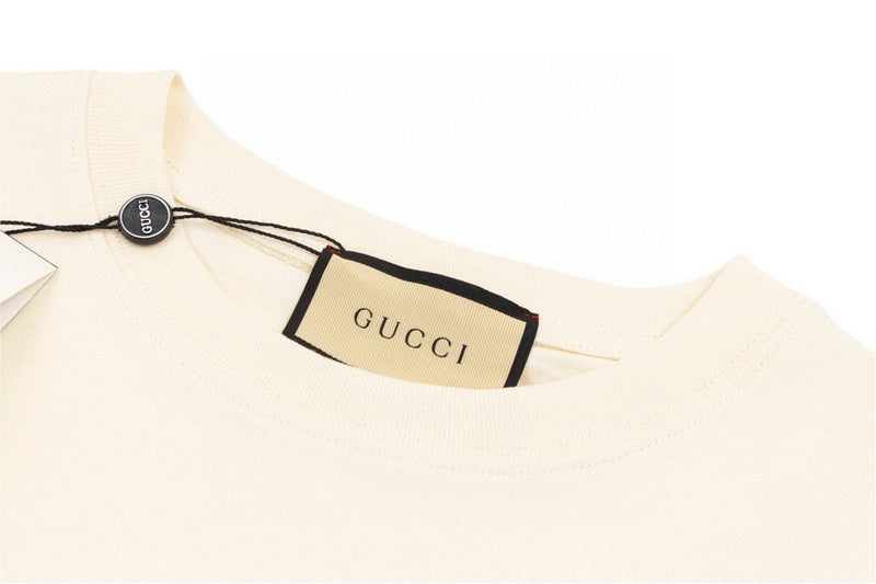 Full styled look of Louis Vuitton cotton t-shirt with everyday silhouette