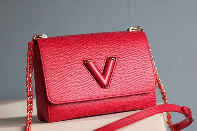 Side profile of chic refined women's handbag – women's luxury handbag
