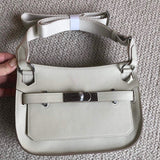  smart carryall bag detail view showing craftsmanship 8
