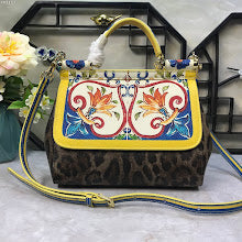 Premium Women's Crossbody Bag - Luxury Designer Fashion Accessory - NM7190