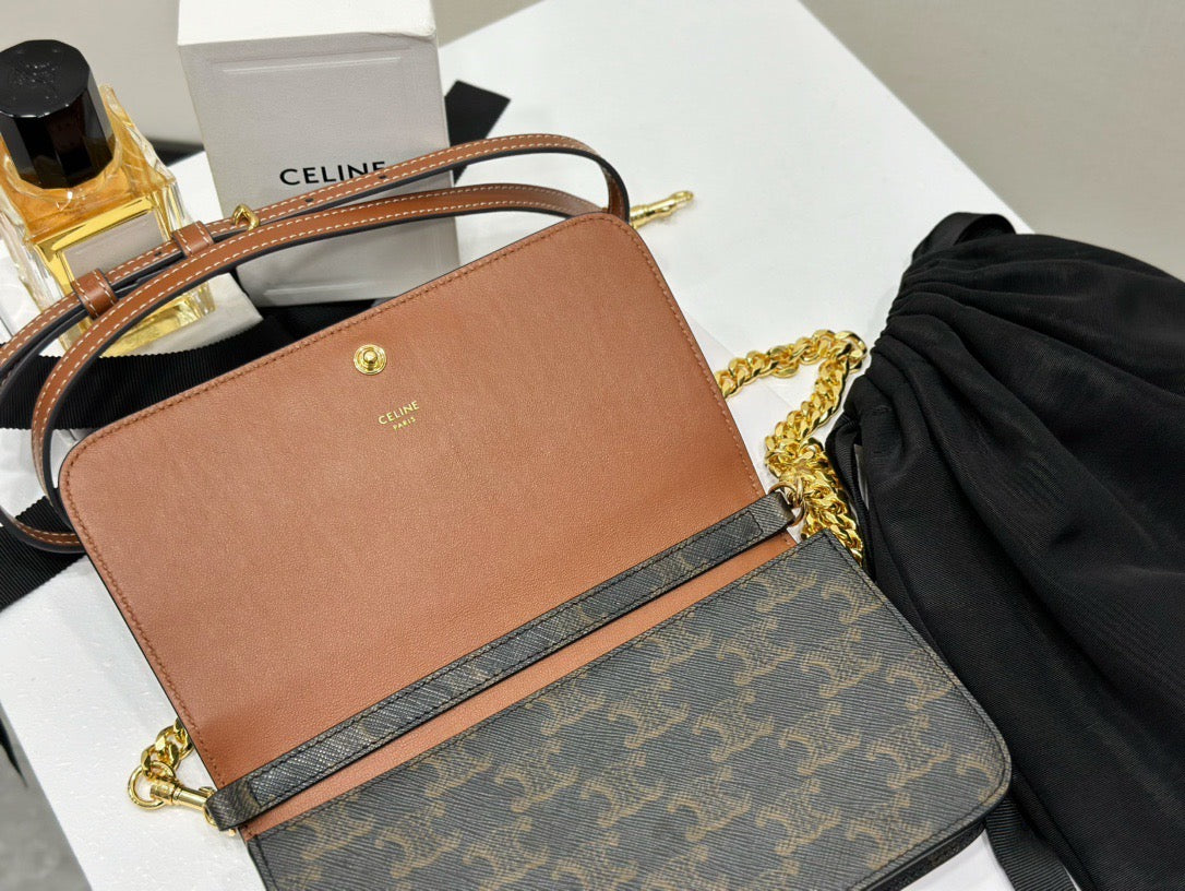 Celine Multipochette In Triomphe Canvas Bag – luxury designer cel multipochette in triomphe canvas bag at Bellvora