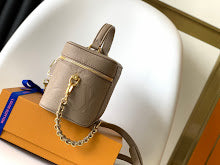 Premium Women's Shoulder Bag - Designer Luxury Fashion Accessory - NM5458