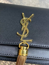 Luxury Iconic Crossbody Bag - Women's Elegant Designer Fashion - NM3751