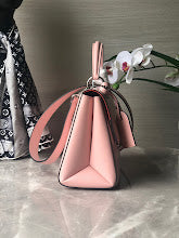 Chic Women's Shoulder Handbag - Luxury Premium Designer Style - NM4402