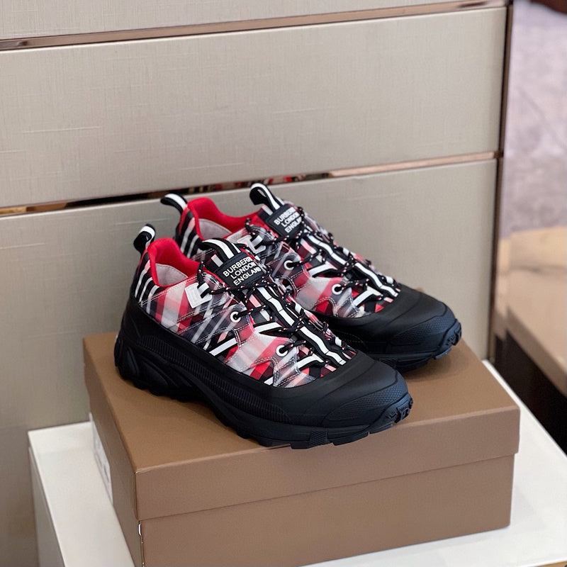 Burberry shoes Style 144 - packaging and accessories