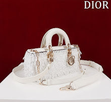 Luxury Signature Top Handle Bag - Elegant Women's Designer Handbag - NM7423