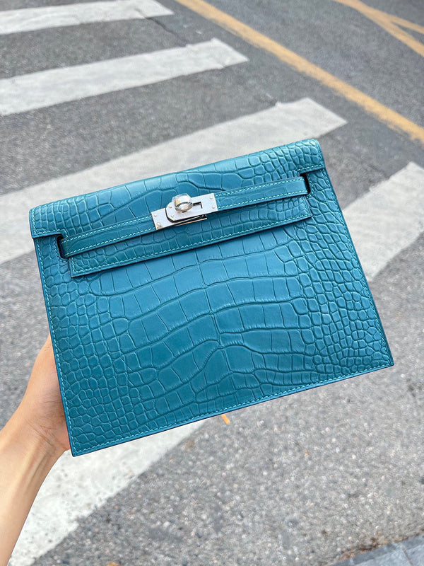 Minimalist handbag styled for everyday wear
