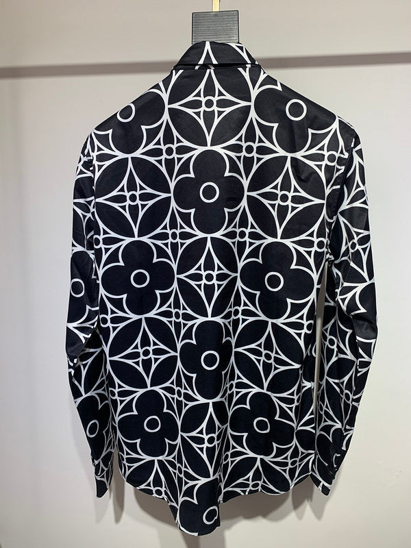Side profile of Louis Vuitton cotton t-shirt with signature branding