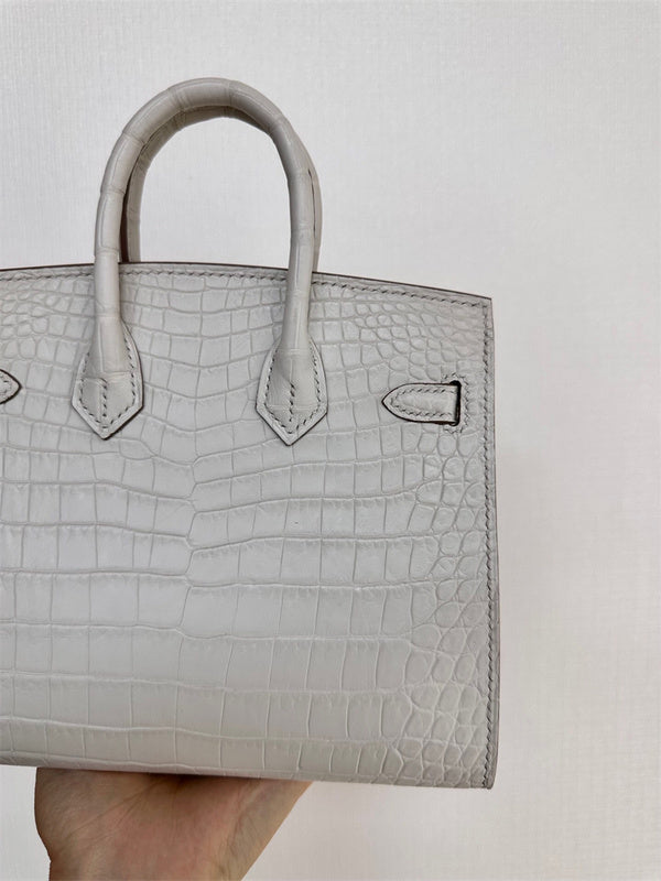  shopper bag interior and compartment view 21