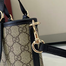 Chic Designer Tote Handbag - Luxury Premium Women's Fashion Bag - NM3937