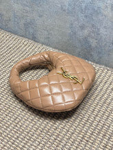 Designer Iconic Shoulder Bag - Luxury Women's Premium Fashion - NM3247