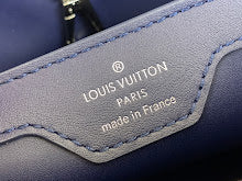 Luxury Signature Top Handle Bag - Elegant Women's Designer Handbag - NM4365