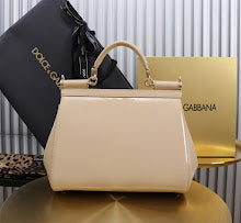 Luxury Monogram Shoulder Bag - Women's Elegant Designer Fashion - NM6660