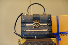 Premium Signature Shoulder Bag - Chic Women's Luxury Designer - NM4847