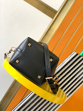 Luxury Monogram Shoulder Bag - Women's Elegant Designer Fashion - NM3321