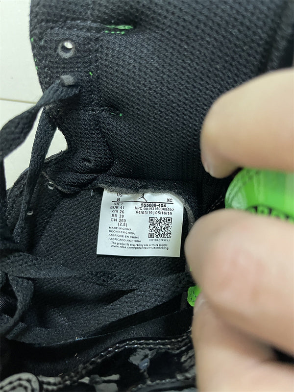 Nike Men's & Women's Luxury Low-Top Trainers — Style 261 detail view