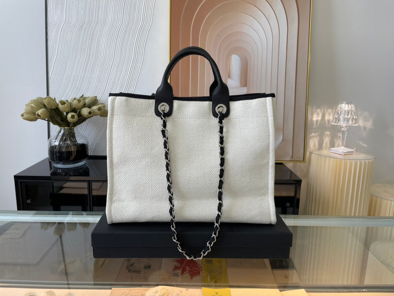  handbag, spacious everyday style, image 4