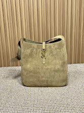 Chic Women's Shoulder Handbag - Luxury Premium Designer Style - NM3684